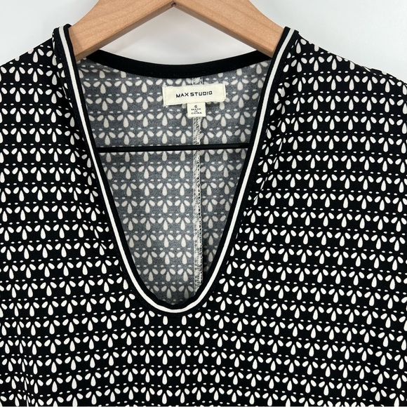 Black and White Patterned Dress Bundle - Picture 4 of 12